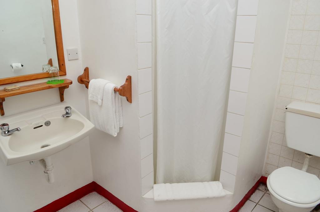 Anchorage Hotel, Whale Watch & Dive Center Roseau Room photo